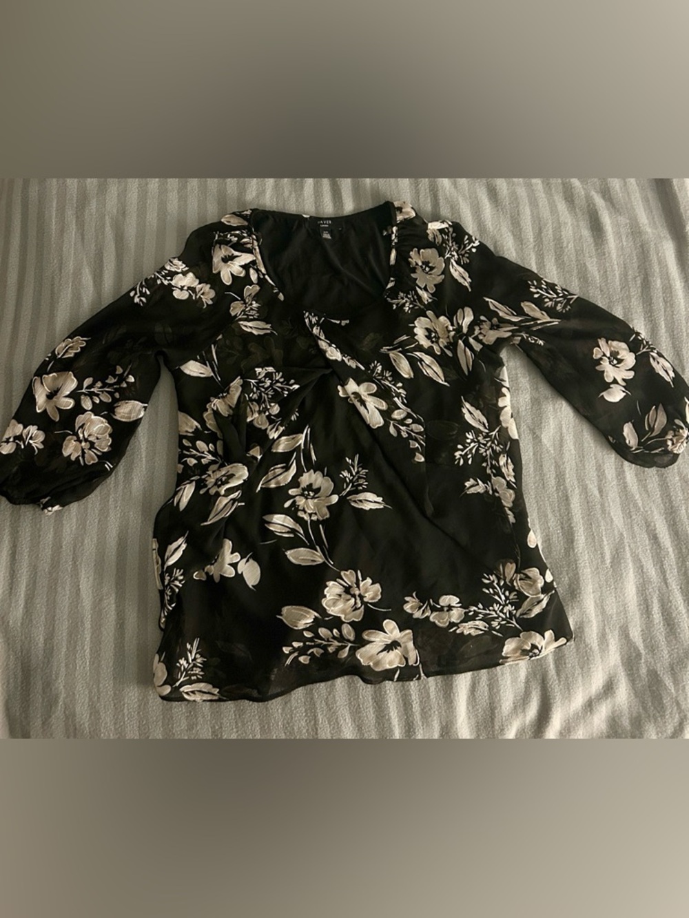 Haver London blouse, new, beautiful design. Glittery flowers. 10/10. Flowers.